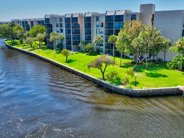 16 Royal Palm Way 202, Boca Raton FL 33432