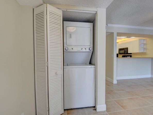 16 Royal Palm Way 202, Boca Raton FL 33432