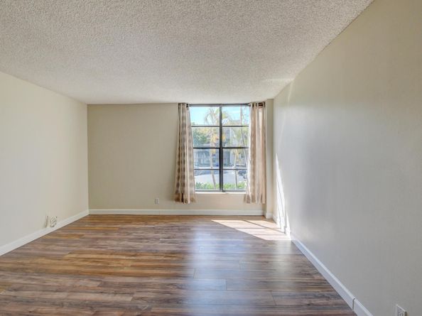 16 Royal Palm Way 202, Boca Raton FL 33432