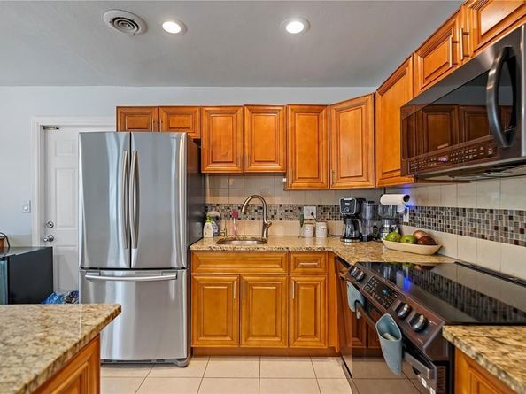 6129 Hogan Creek Road, Margate FL 33063