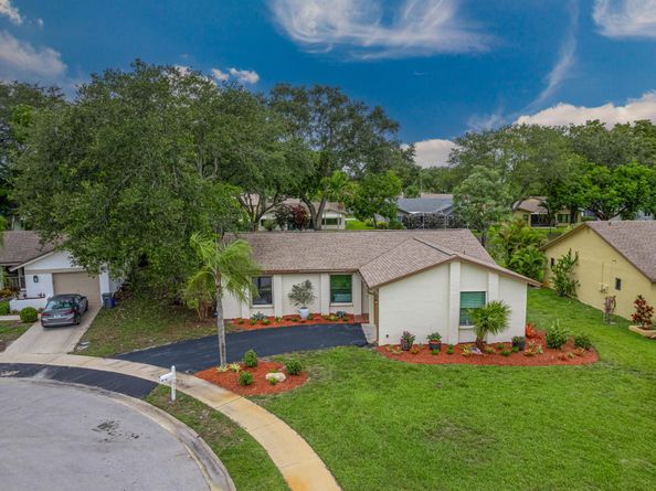 18085 102nd Way S, Boca Raton FL 33498