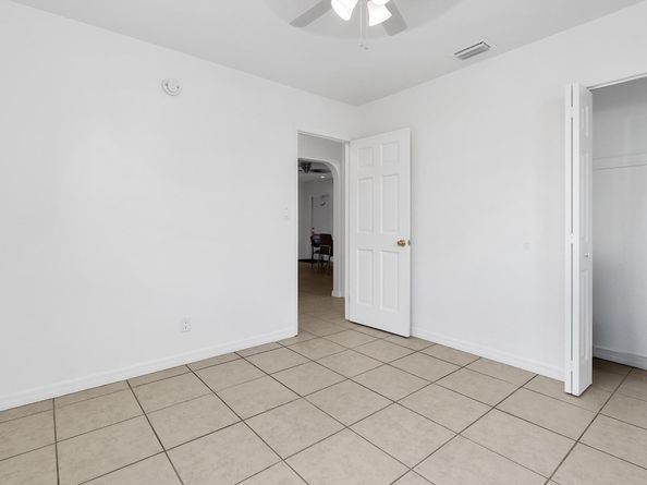 4932 SW 12th St, Plantation FL 33317