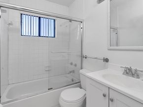 4932 SW 12th St, Plantation FL 33317