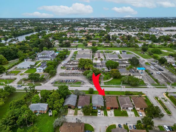 2235 NW 25th Place, Fort Lauderdale FL 33311