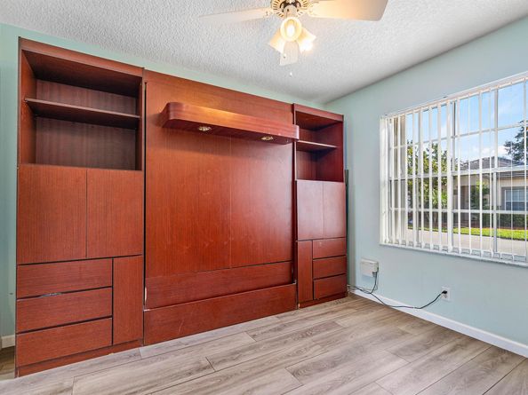 156 Caribe Court, Greenacres FL 33413