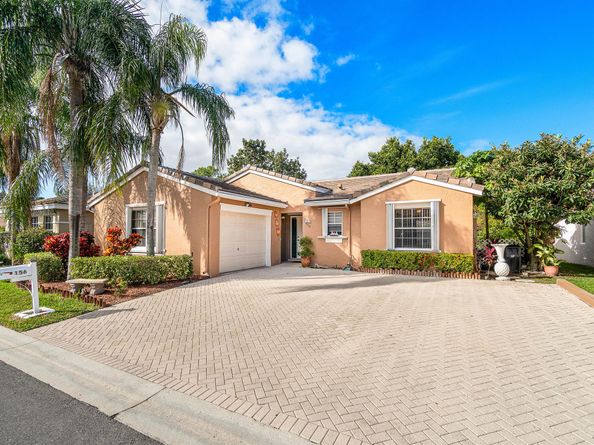 156 Caribe Court, Greenacres FL 33413