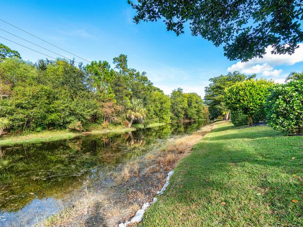 156 Caribe Court, Greenacres FL 33413