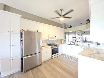 7593 Granville Dr
