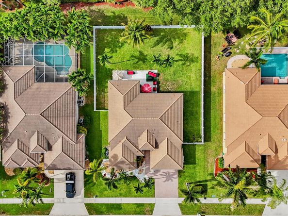 5242 Indianwood Village Lane, Lake Worth FL 33463