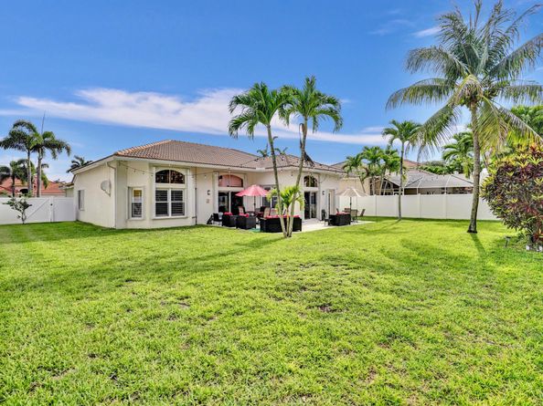 5242 Indianwood Village Lane, Lake Worth FL 33463