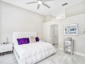 5242 Indianwood Village Lane, Lake Worth FL 33463