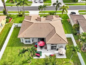 5242 Indianwood Village Lane, Lake Worth FL 33463