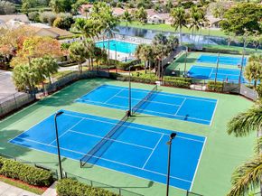 5242 Indianwood Village Lane, Lake Worth FL 33463