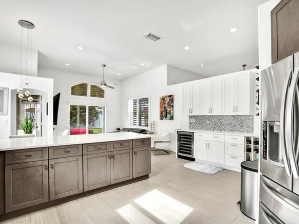 5242 Indianwood Village Lane, Lake Worth FL 33463