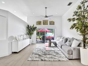 5242 Indianwood Village Lane, Lake Worth FL 33463