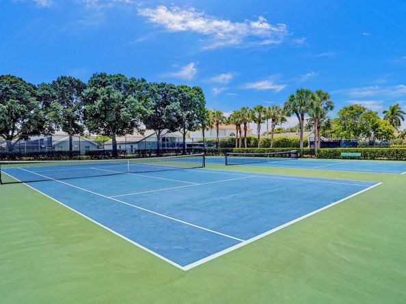 5242 Indianwood Village Lane, Lake Worth FL 33463