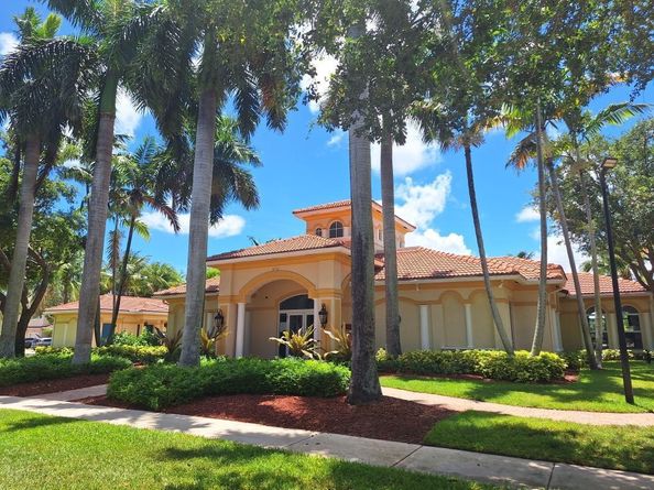 3172 N Greenleaf Circle, Boynton Beach FL 33426