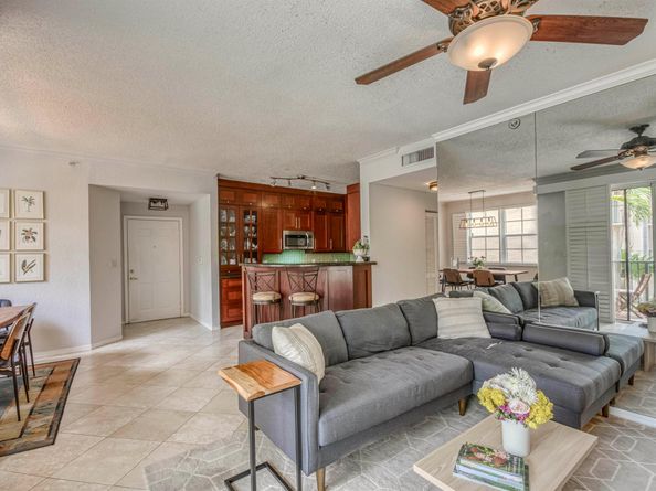1805 N Flagler Drive 206, West Palm Beach FL 33407