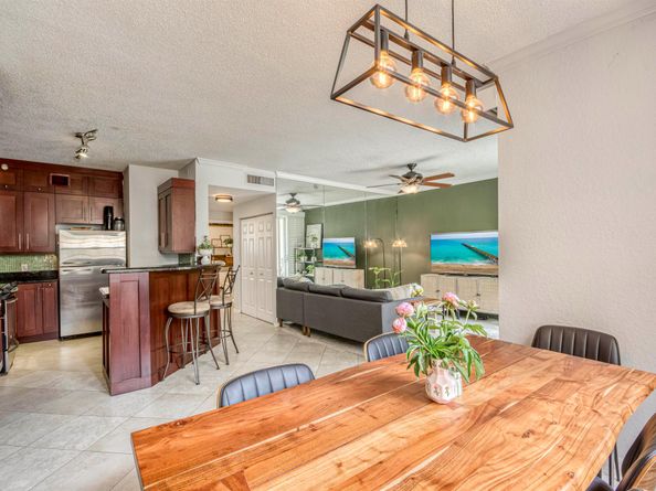 1805 N Flagler Drive 206, West Palm Beach FL 33407