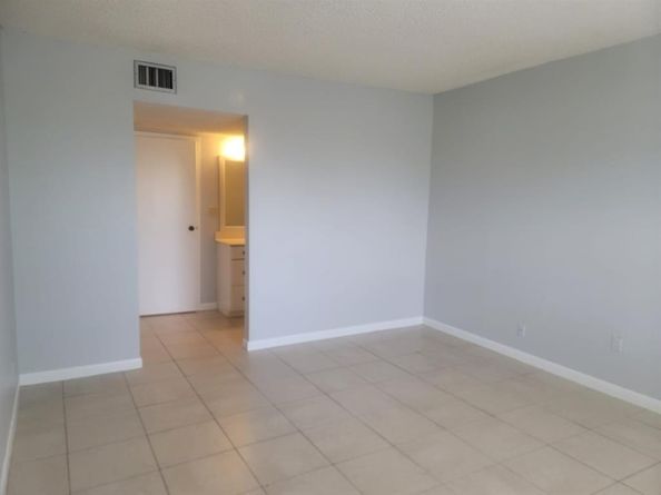 4354 NW 9th Ave 122B, Deerfield Beach FL 33064