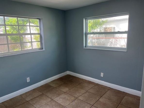 3651 NW 9th St, Lauderhill FL 33311