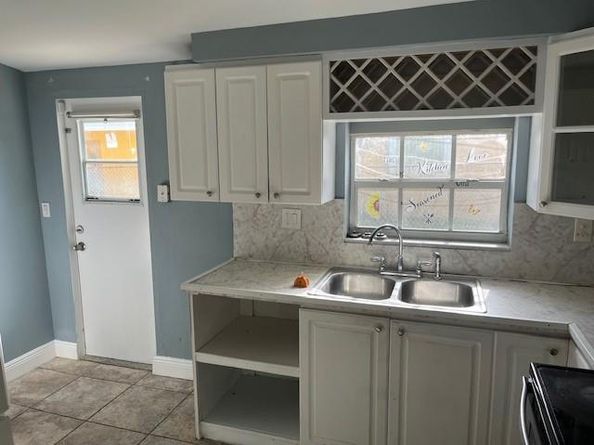3651 NW 9th St, Lauderhill FL 33311