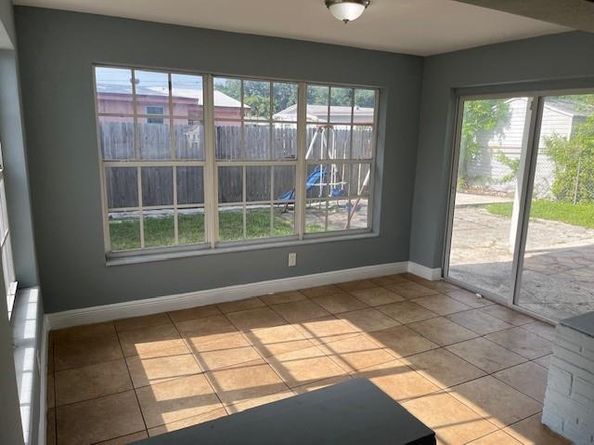 3651 NW 9th St, Lauderhill FL 33311