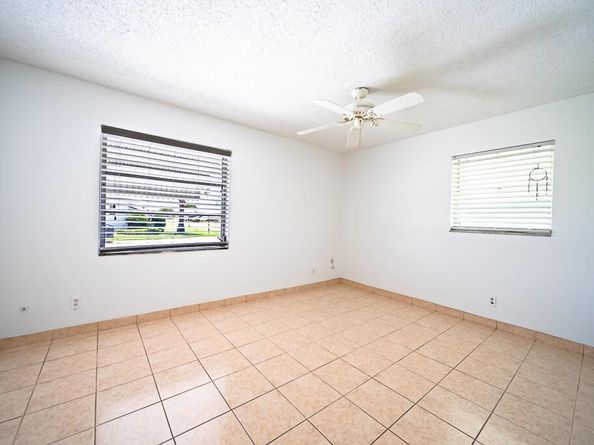 904 SW 24th Street, Boynton Beach FL 33426