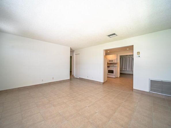 904 SW 24th Street, Boynton Beach FL 33426
