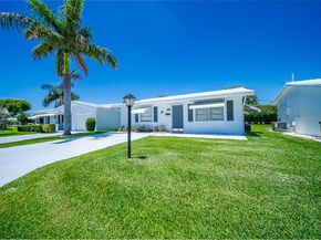 904 SW 24th Street, Boynton Beach FL 33426