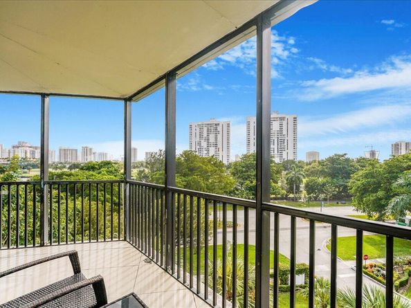 3475 N Country Club Drive 602, Aventura FL 33180