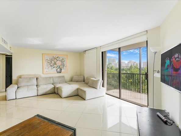 3475 N Country Club Drive 602, Aventura FL 33180