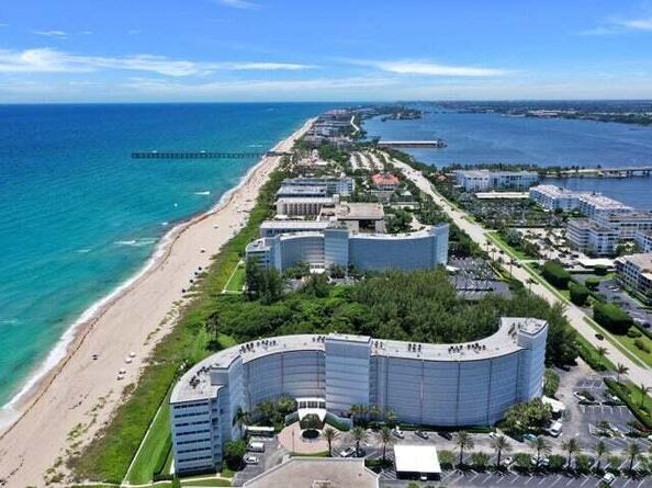 2774 S Ocean Boulevard 106, Palm Beach FL 33480
