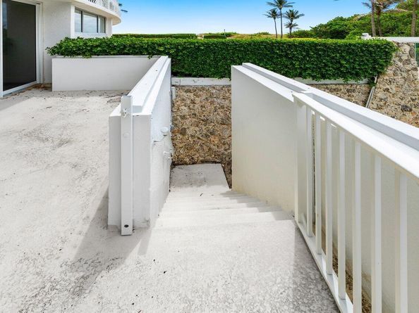 2774 S Ocean Boulevard 106, Palm Beach FL 33480