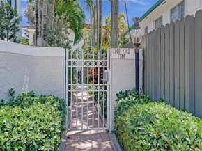 1744 NE 9th St, Fort Lauderdale FL 33304