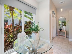1744 NE 9th St, Fort Lauderdale FL 33304