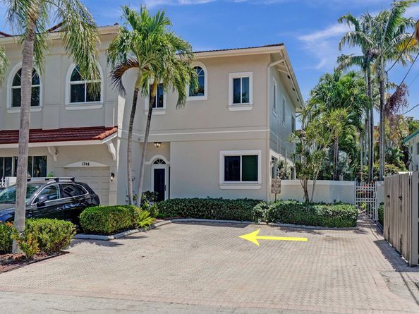 1744 NE 9th St, Fort Lauderdale FL 33304