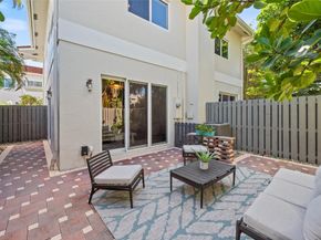 1744 NE 9th St, Fort Lauderdale FL 33304