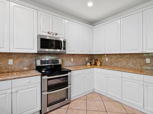 1201 Skylark Dr, Weston FL 33327