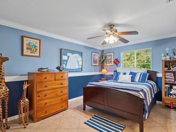 1201 Skylark Dr, Weston FL 33327