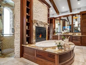 2325 NE 27th Street, Lighthouse Point FL 33064