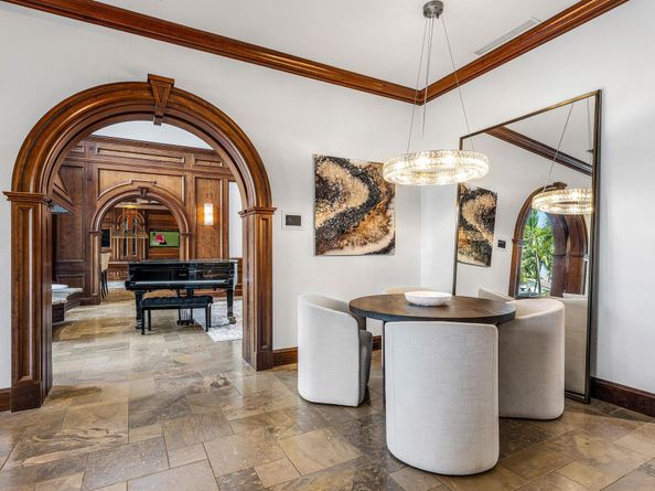 2325 NE 27th Street, Lighthouse Point FL 33064