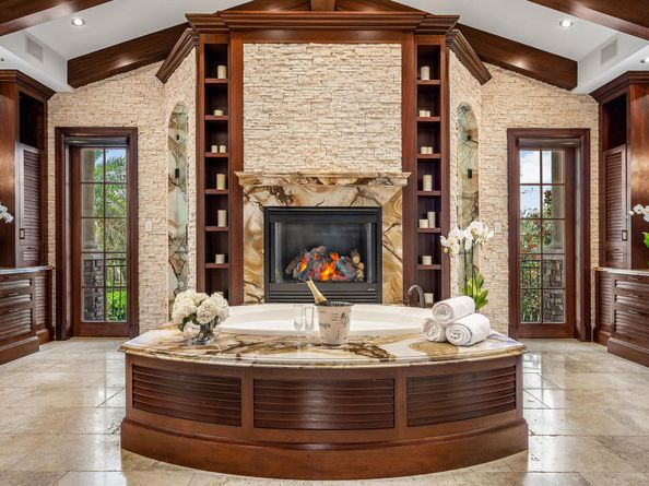 2325 NE 27th Street, Lighthouse Point FL 33064