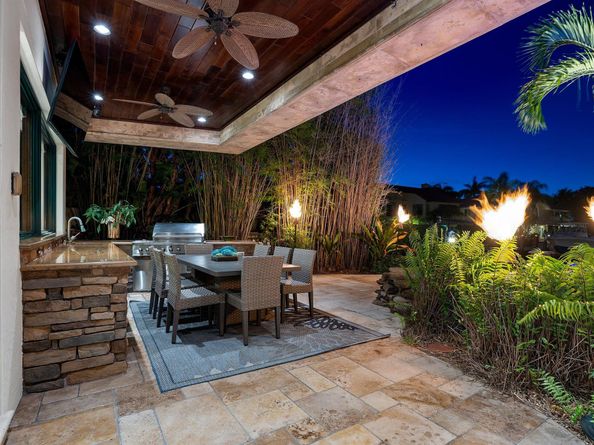 2325 NE 27th Street, Lighthouse Point FL 33064