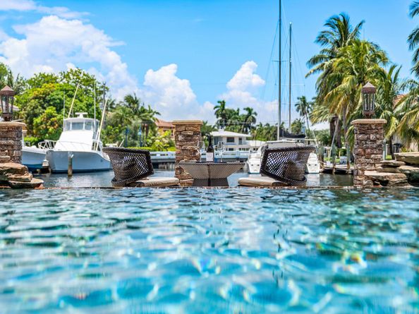 2325 NE 27th Street, Lighthouse Point FL 33064