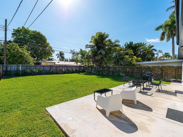 1604 NE 16th Ave, Fort Lauderdale FL 33305