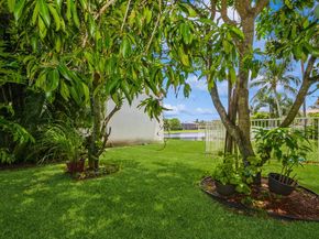 9915 Via Bernini, Lake Worth FL 33467