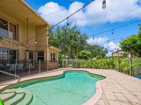 9915 Via Bernini, Lake Worth FL 33467