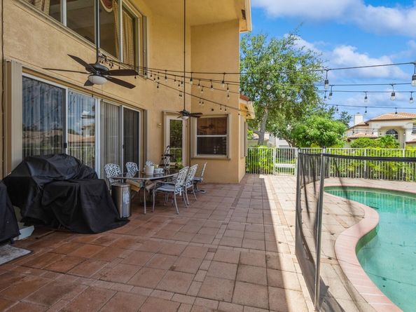 9915 Via Bernini, Lake Worth FL 33467