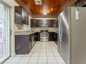6660 Allen St, Hollywood FL 33024